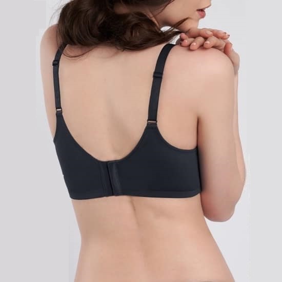 Áo lót nữ nâng ngực mút mỏng Triumph 2475  có gọng, cúp quả sâu, rộng bản lưng to 4 móc dành cho người ngực lớn