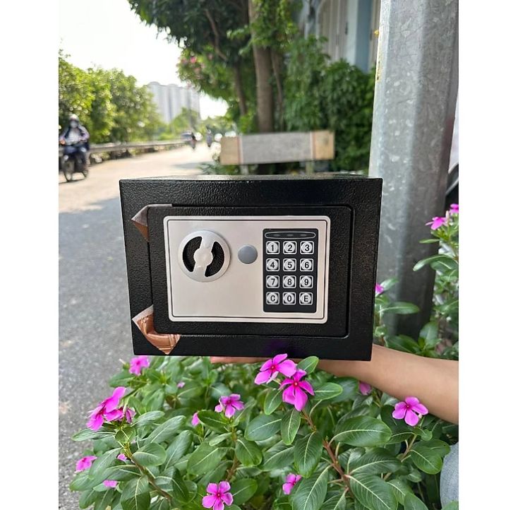 Két sắt mini 17e chống cháy có khóa điện tử chống trộm bảo mật cao, có khe đút tiền hiện đại loại cao cấp 23x17x17(Tặng kèm quà ngẫu nhiên)