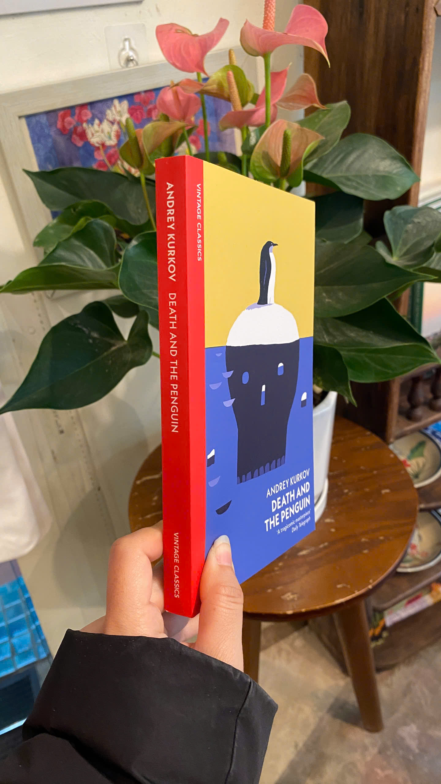 Sách - Death and the Penguin by Andrey Kurkov | Mystery / Crime Fiction / Ngoại văn Nhập khẩu