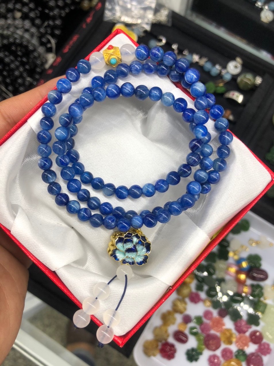Vòng đeo tay, lắc tay phong thủy chuỗi hạt quấn 3 vòng mix phụ kiện hoa sen đá Sapphire nước