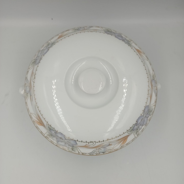 Âu sứ 2 tai có nắp nắp đậy decor hoa dây viền vàng cao cấp