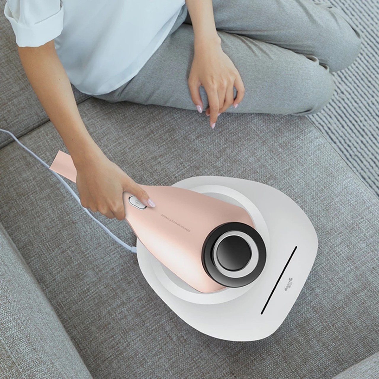 Máy hút bụi giường nệm cầm tay Deerma CM1000