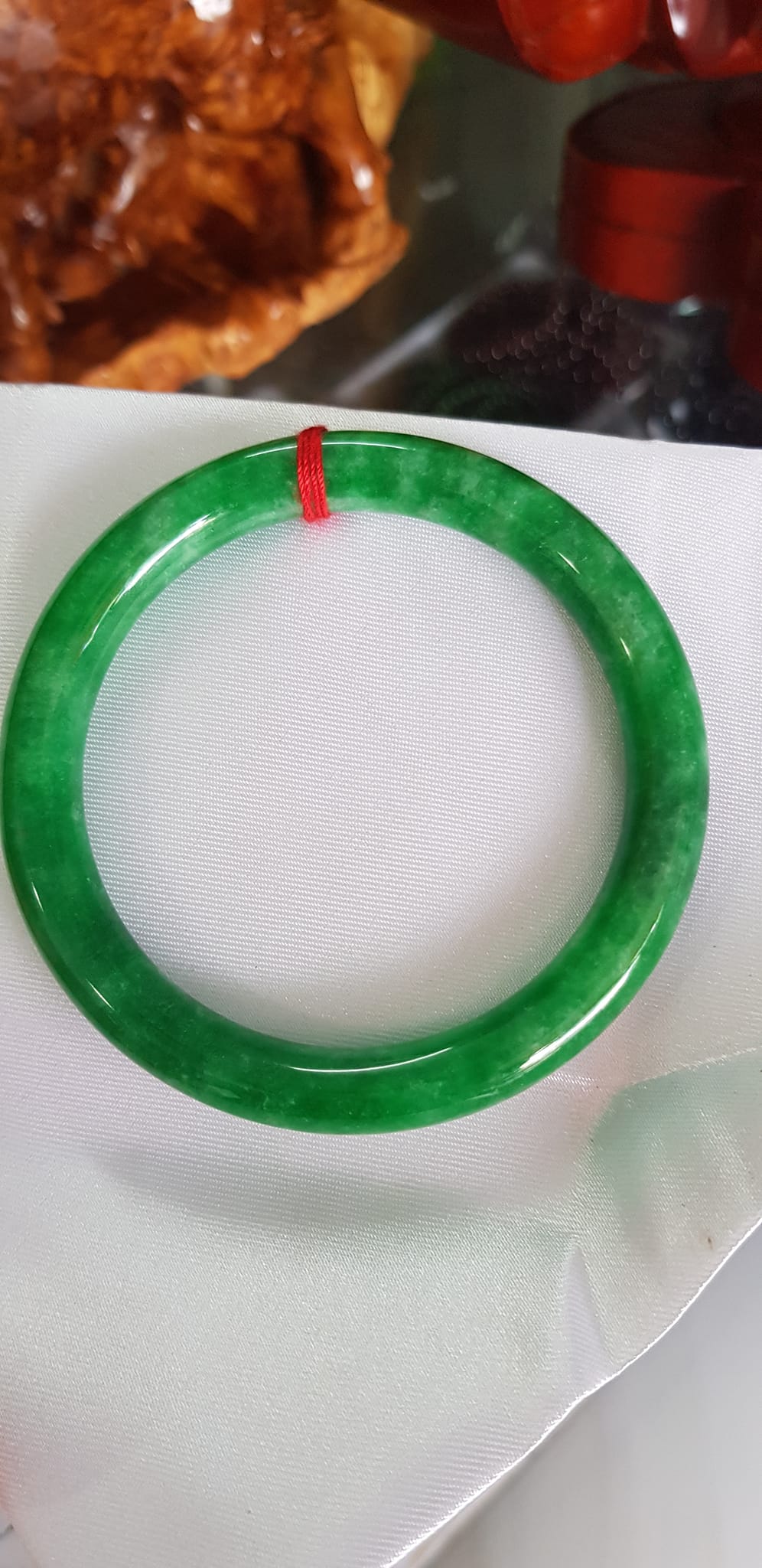 Vòng Tay Cẩm Thạch Đậu Lý B 61 Vòng size lớn 61mm x cọng 9mm Màu Xanh Đậm bông đậu lý rất là đẹp Nữ mệnh Thủy Mộc Hỏa tay to 72kg - 80kg đeo ạ