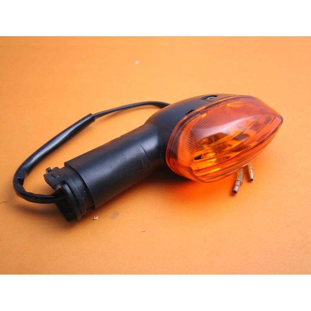 Củ xi nhan R1 sau bên phải