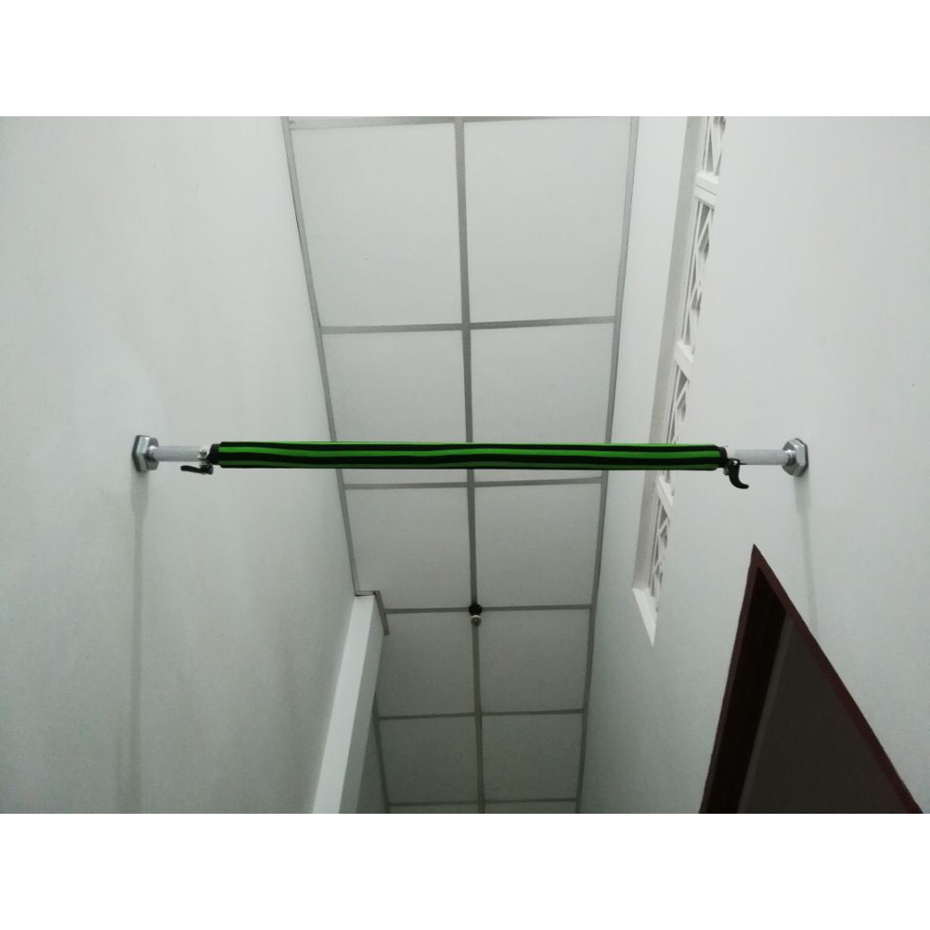 Xà đơn gắn cửa SỌC XANH cải tiến có chốt chống xoay 2 kích cỡ 60-10cm và 80-130cm