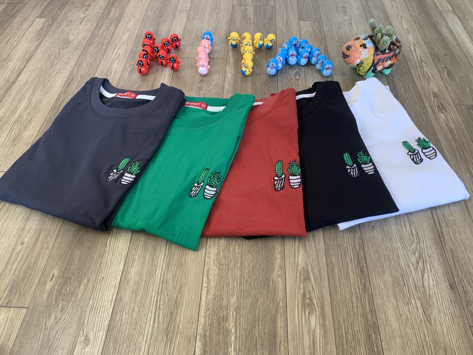 Áo Phông Nam Nữ Form Rộng Tay Lỡ Vải Cotton Mịn Mát - Thêu Xương Rồng