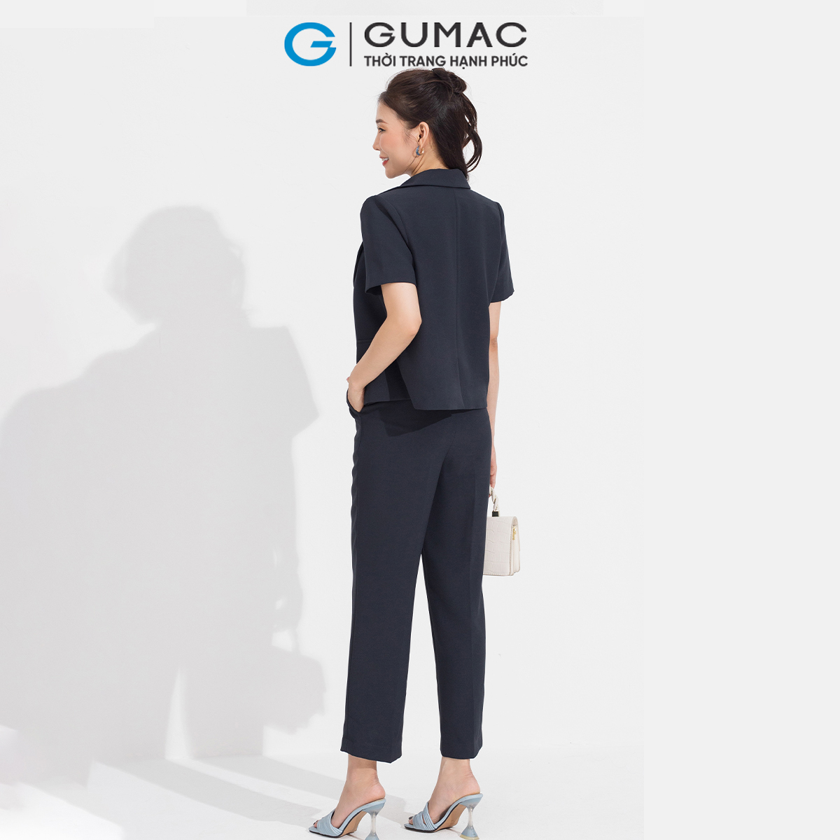 Áo Blazer tay ngắn GUMAC AD05070