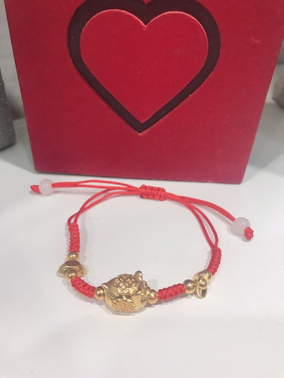 Vòng tay chỉ đỏ may mắn mix charm
