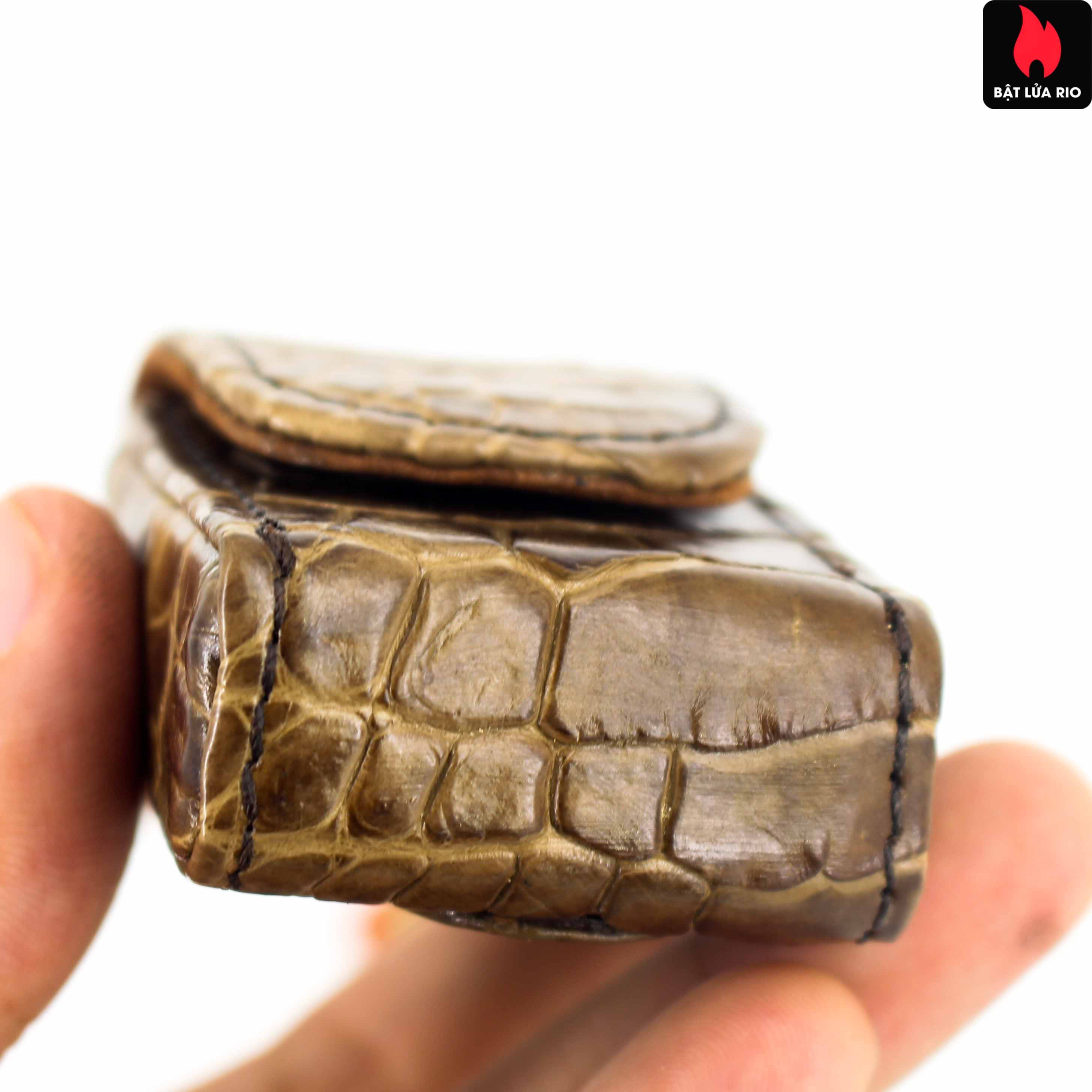 Bật Lửa Bao Da Cá Sấu