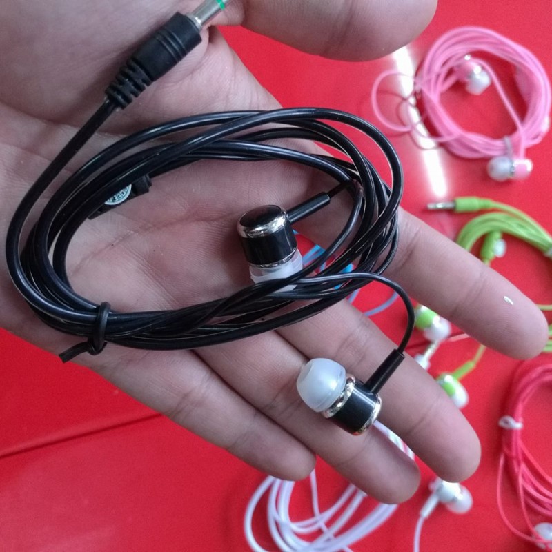 Tai nghe Paraday jack 3.5 - miếng lót chuột