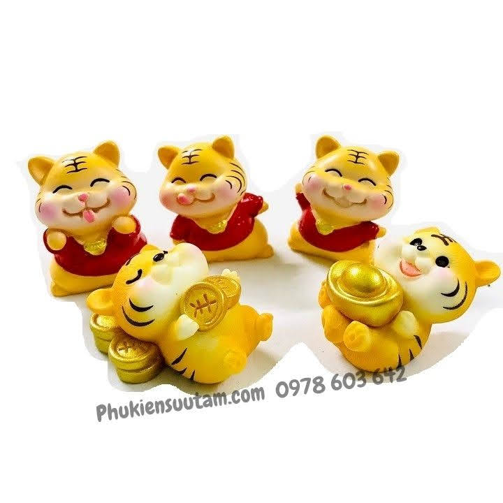 Tượng Nhựa Con Cọp Cute Dễ Thương , Dùng để trưng bày trên bàn sách, bàn làm việc, xe oto, kích thước 4 x 3.5cm, màu vàng - TMT Collection - SP005465