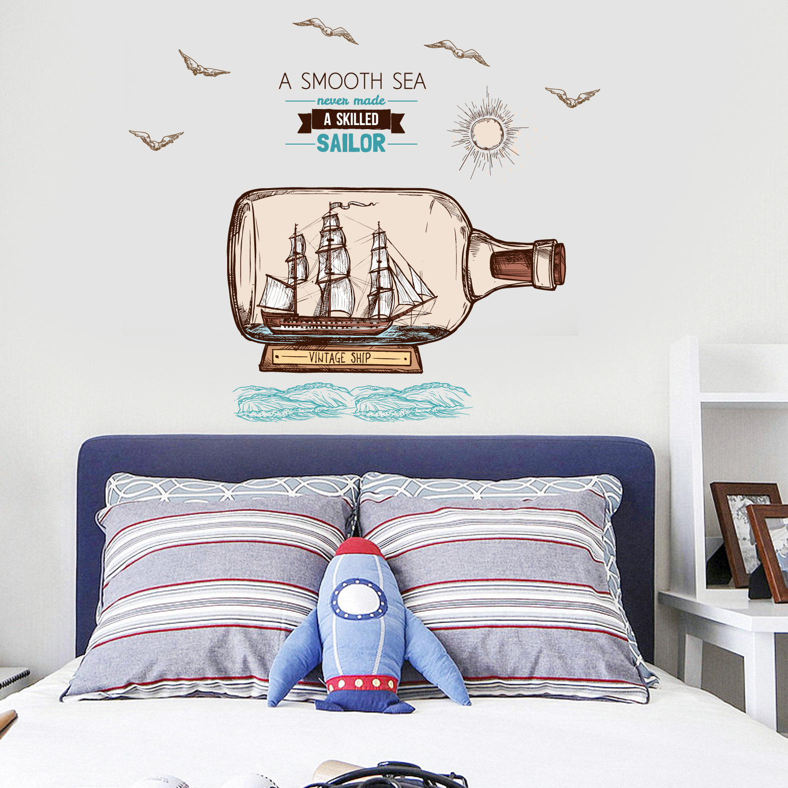 Decal Vintage Ship và thông điệp (A Smooth Sea never made a skilled Sailor) AmyShop DKN100 - 90 x 90 cm