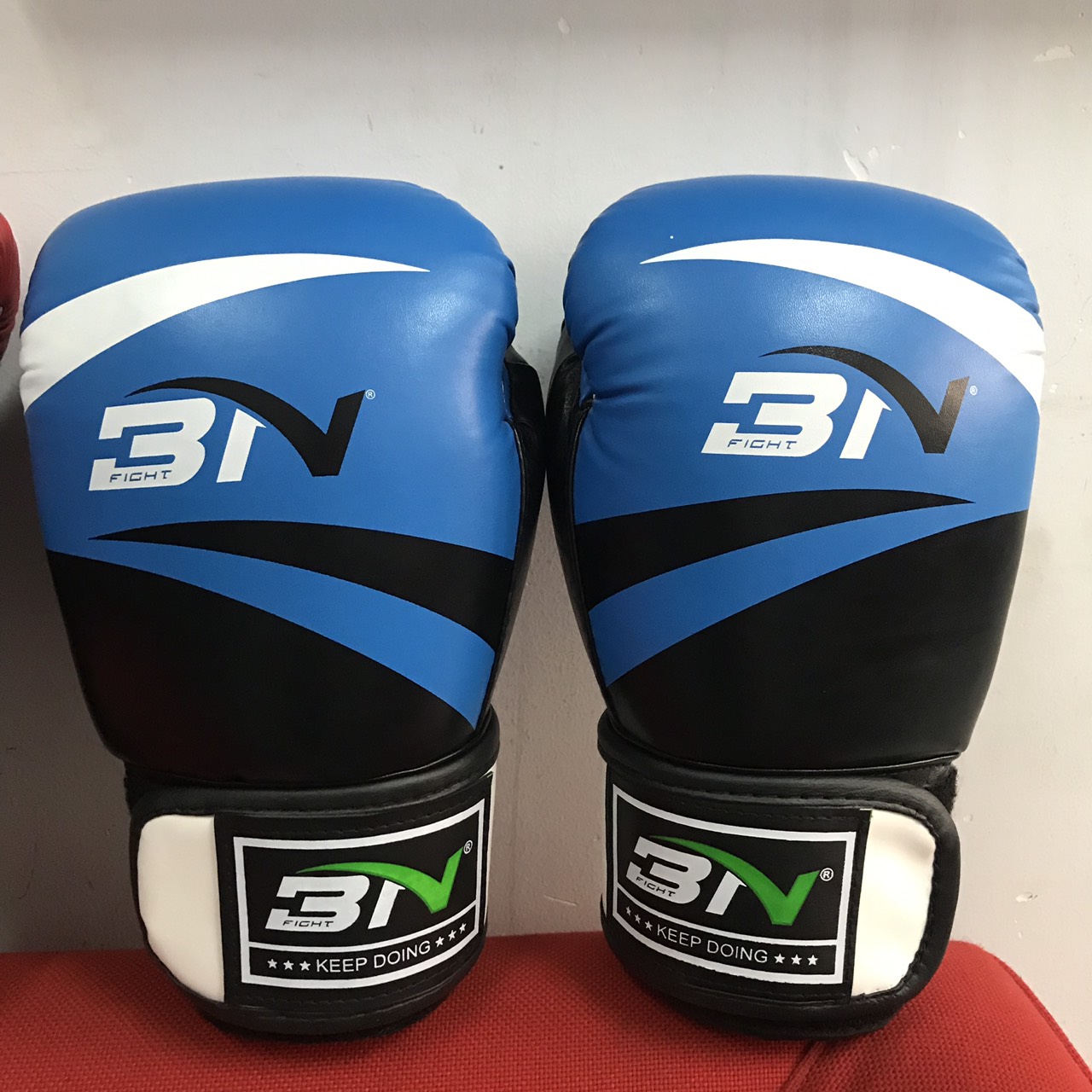 Găng Boxing BN-VN Keep doing cao cấp có 03 size và 2 màu lựa chọn – xanh đen  – 12oz 60-80kg
