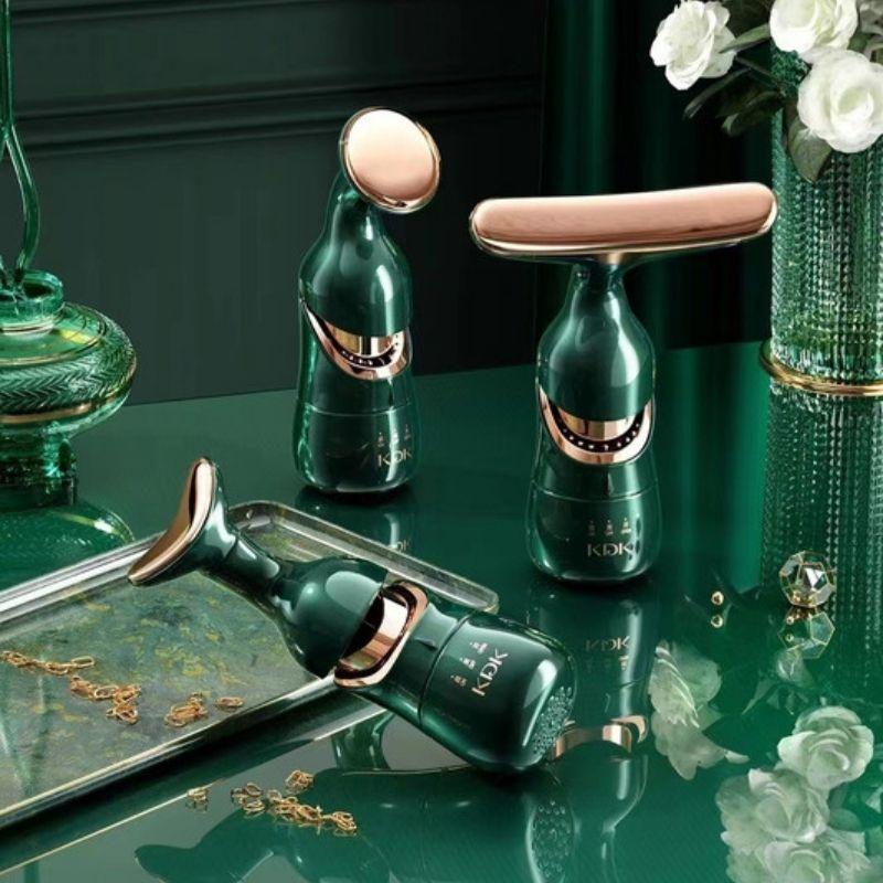 Máy massage cầm tay 3 in 1 nâng cơ mặt tiện lời