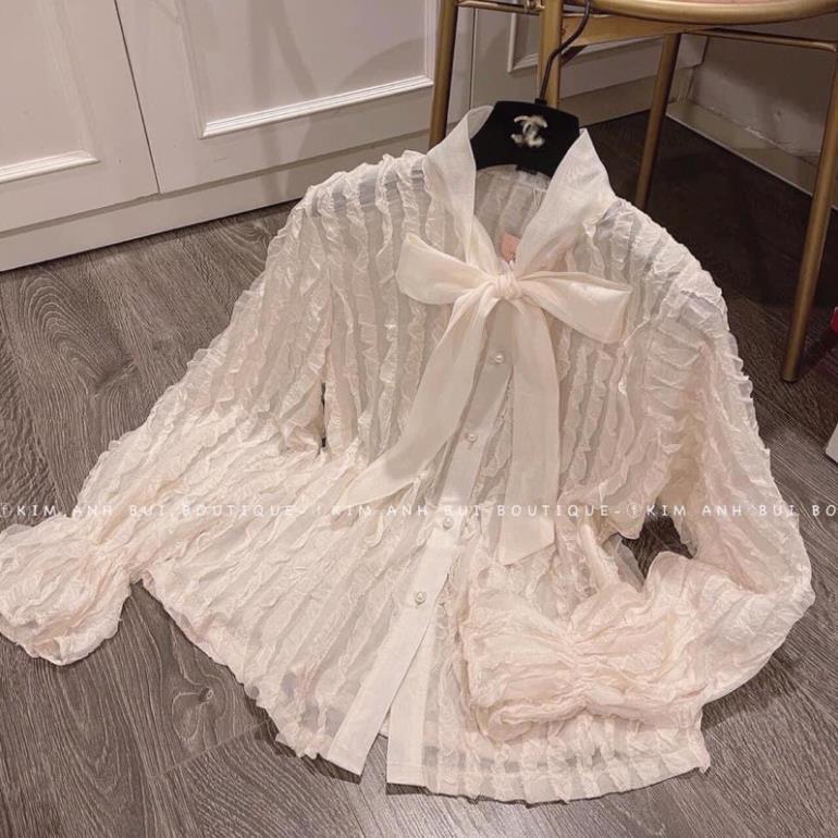 Áo sơ mi ren nơ sóng điệu đà