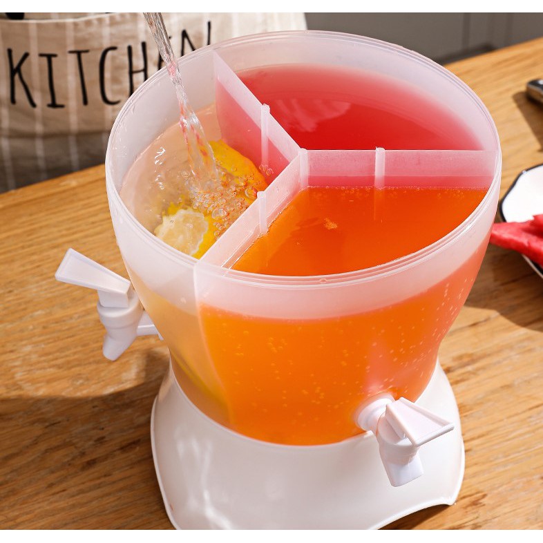 Bình đựng nước 4,5l có 3 ngăn, bình đựng nước tủ lạnh xoay 360 độ kèm vòi, kèm chân kê