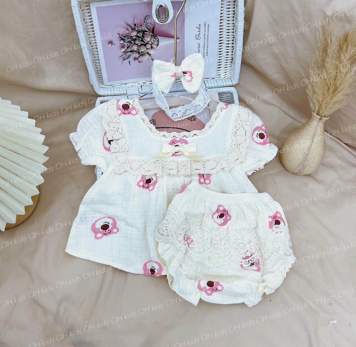 Quần áo cộc cho bé gái, quần áo ngắn vải xô muslin cánh tiên, ren điệu đà sang trọng tặng kèm băng đô theo bộ
