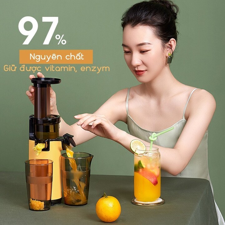 Máy ép trái cây tốc độ chậm cầm tay thương hiệu cao cấp Mokkom MK-SJ001 - Công suất: 130W - Chất liệu: Tritan, ABS, Inox 304 - 2 màu: Xanh và Vàng - Hàng Nhập Khẩu