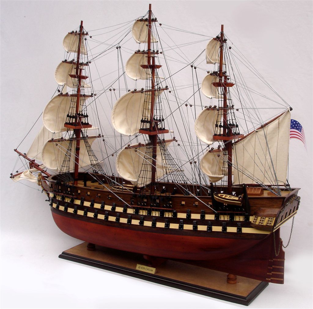 Thuyền buồm gỗ USS North Carolina dài 97cm