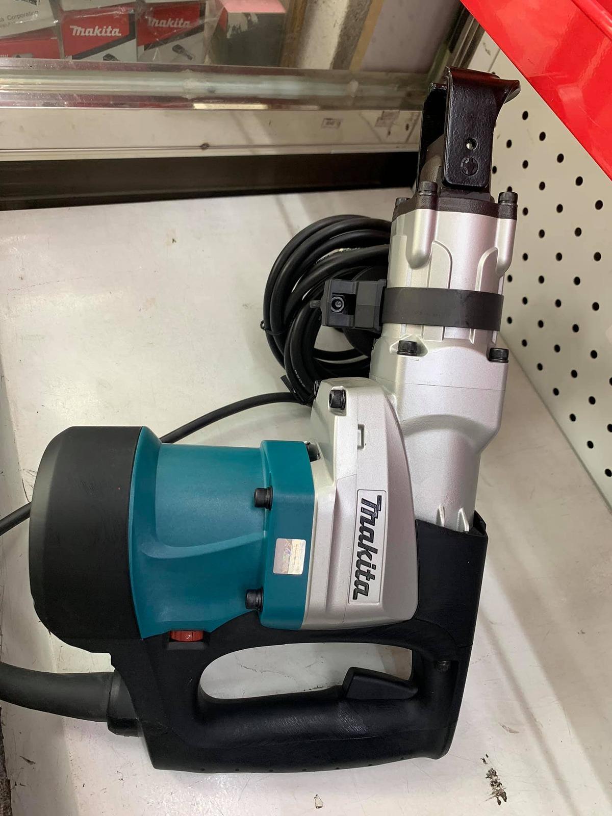 MÁY KHOAN ĐỘNG LỰC 40MM 1100W MAKITA HR4030C - HÀNG CHÍNH HÃNG