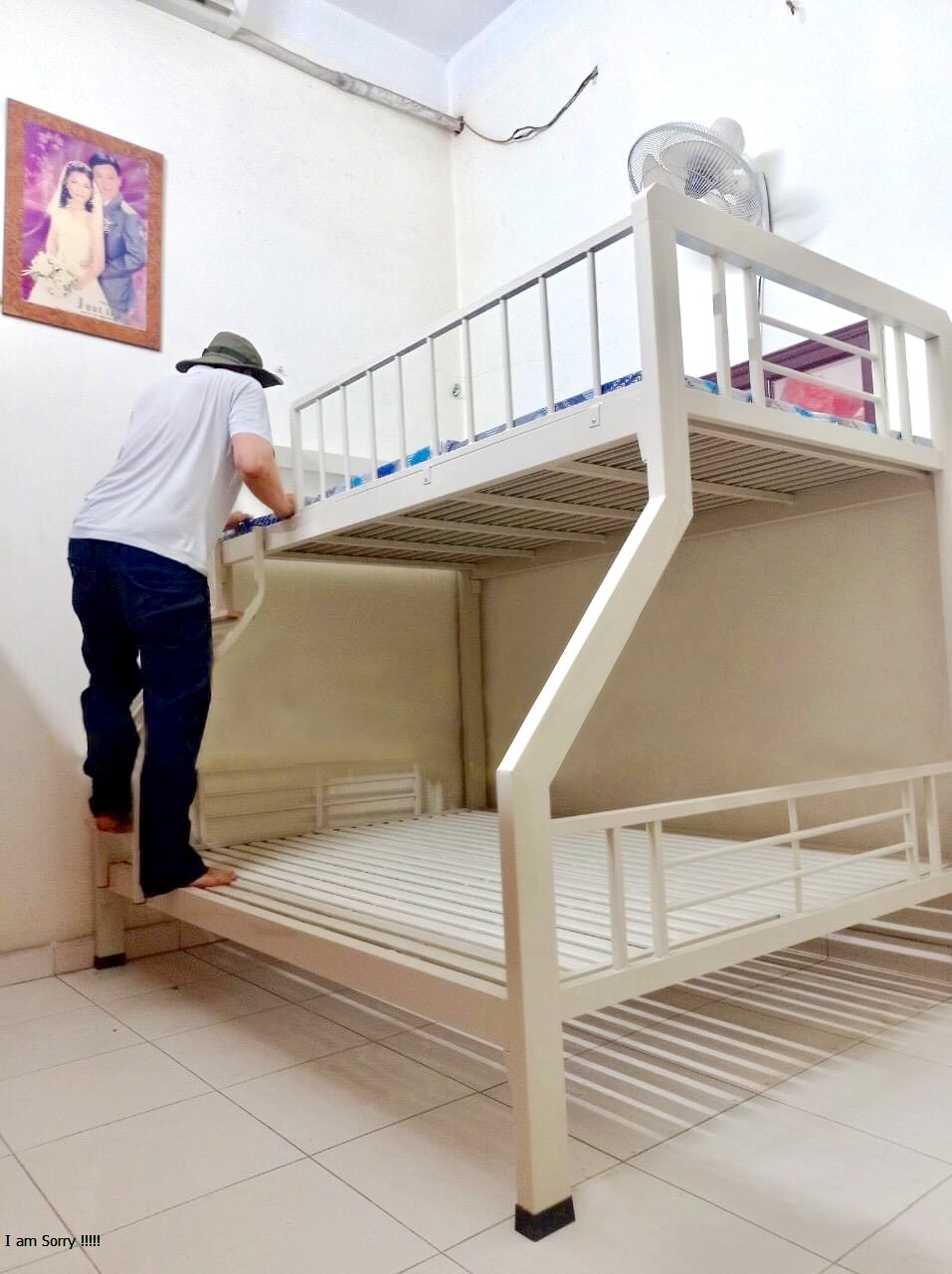 Giường sắt 2 tầng hộp vuông sắt 4x8 màu kem kích thước từ