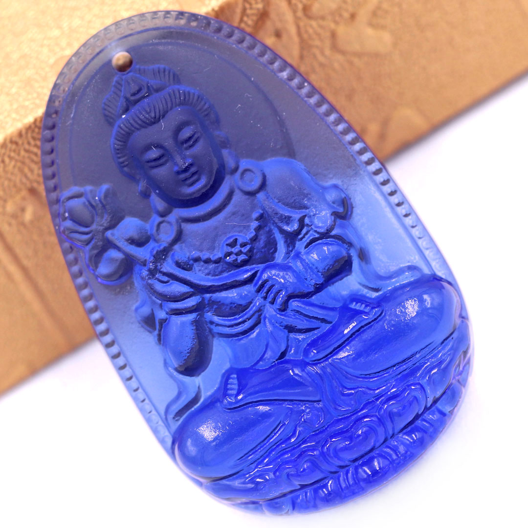 Mặt Phật Đại thế chí thuỷ tinh xanh dương 3.6 cm kèm móc và vòng cổ dây cao su đen, Mặt Phật bản mệnh