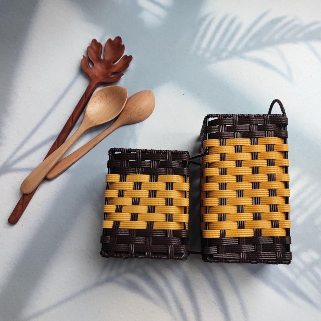 Set Đôi Hộp/Lọ Đựng Đũa 2 Ngăn Giả Mây Xinh Xắn