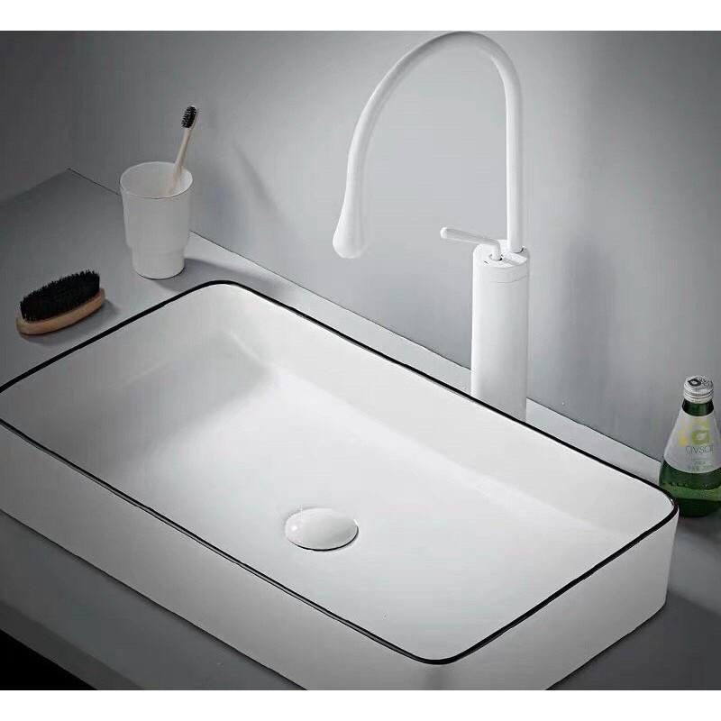 Vòi lavabo cổ ngỗng nóng lạnh thiết kế sang trọng, nhiều màu sắc như trắng hoặc đen để chọn lựa