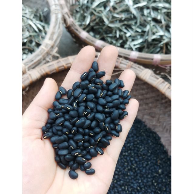 đậu đen xanh lòng[ loại hạt nhỏ nhà trồng]1 bịt 1kg