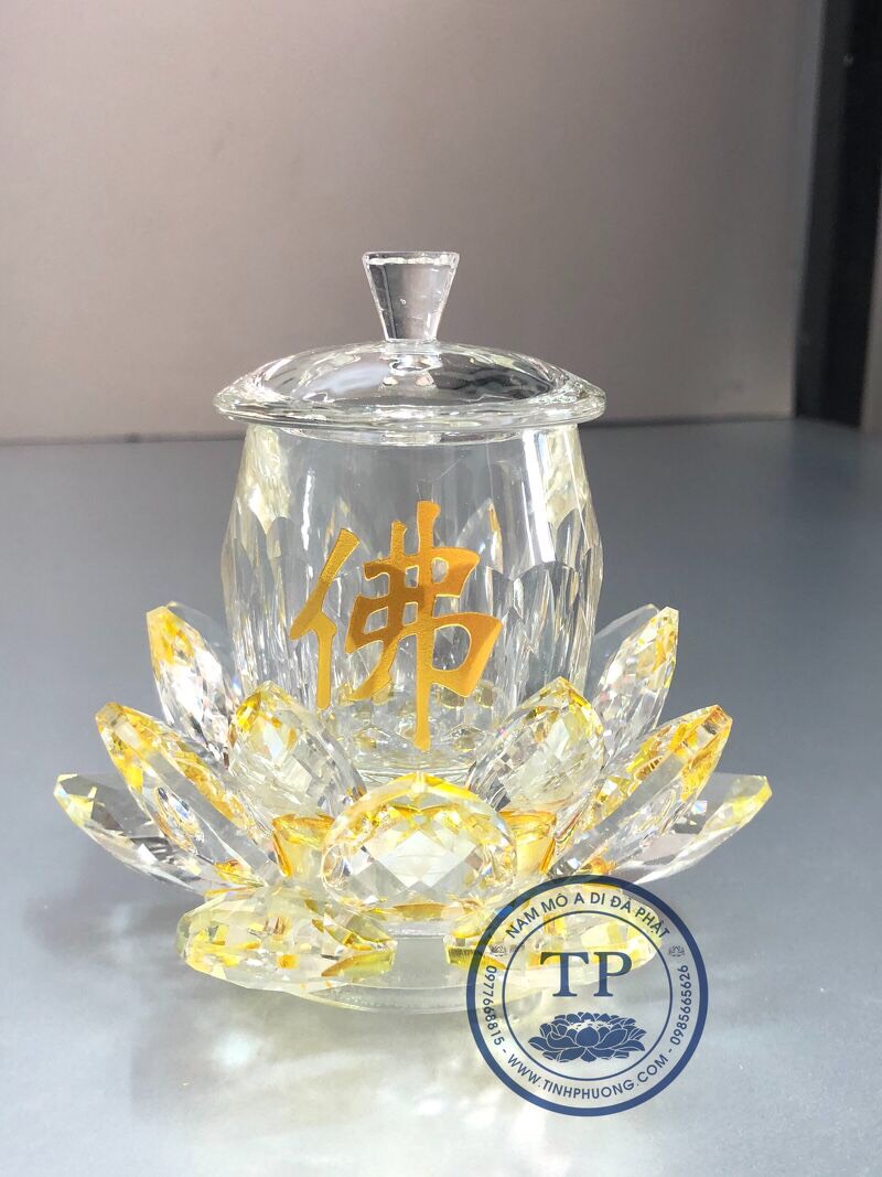 Ly Nước Thờ Pha Lê đế sen vàng chữ Phật KH18596