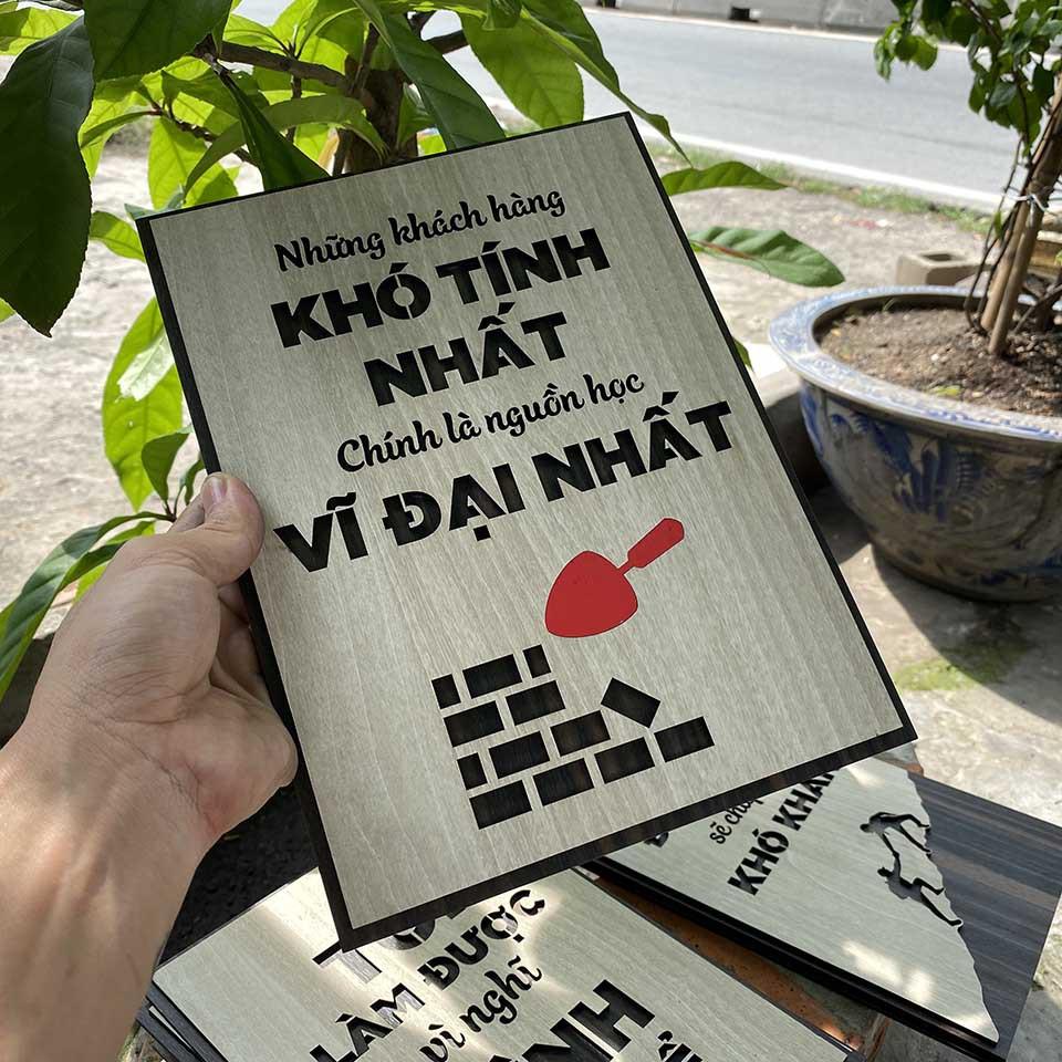Tranh Động Lực Treo Tường: "những khách hàng khó tính nhất chính là nguồn học vĩ đại nhất" Mẫu:VIAN71.