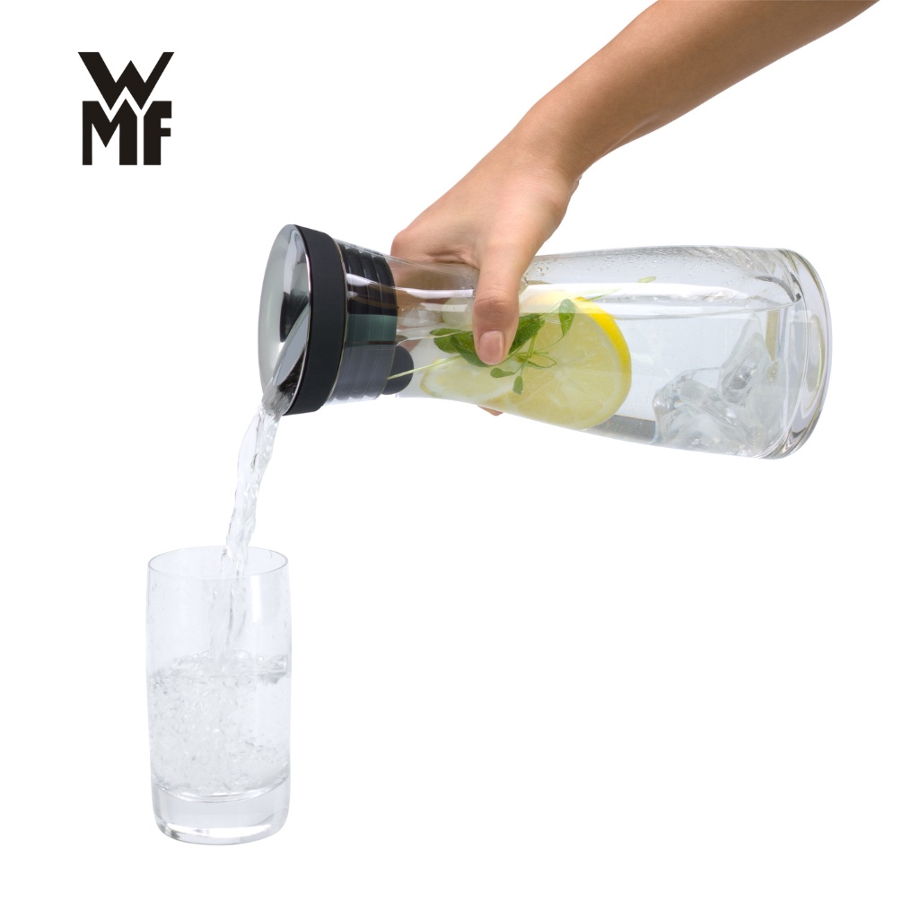 Bình Nước Thủy Tinh WMF Water Decanter 0.75L Nắp Thép Không Gỉ Cromargan Đánh Bóng Và Vành Silicon - 0617716040