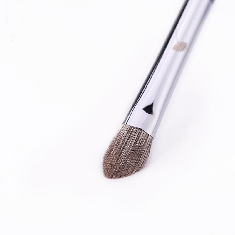 Cọ Blending Màu Mắt - Highlight LADES L21