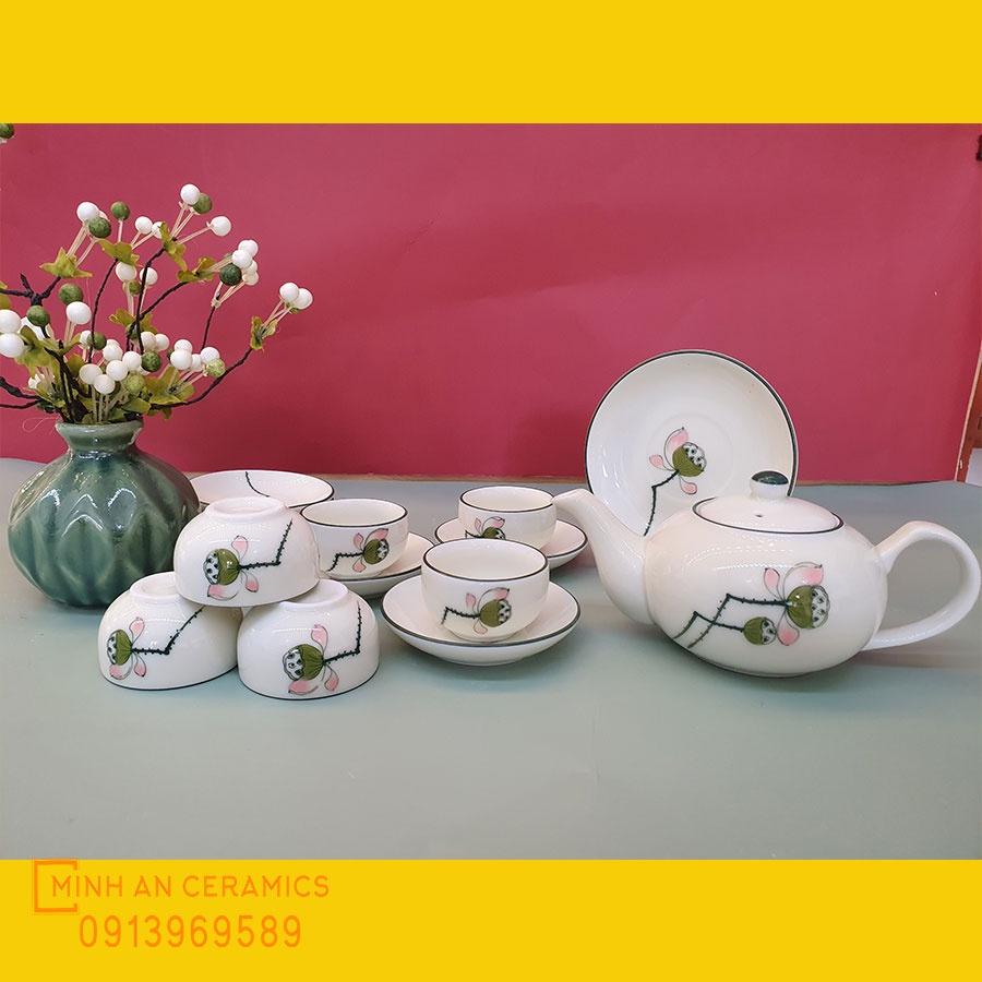 Bộ ấm chén Bát Tràng và 03 hộp mứt vẽ đài sen gốm Minh An Bát Tràng