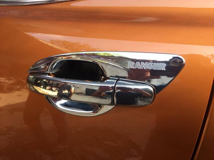Tay Nắm, Hõm Cửa Xe FORD RANGER Mạ Crom 8 Chi Tiết