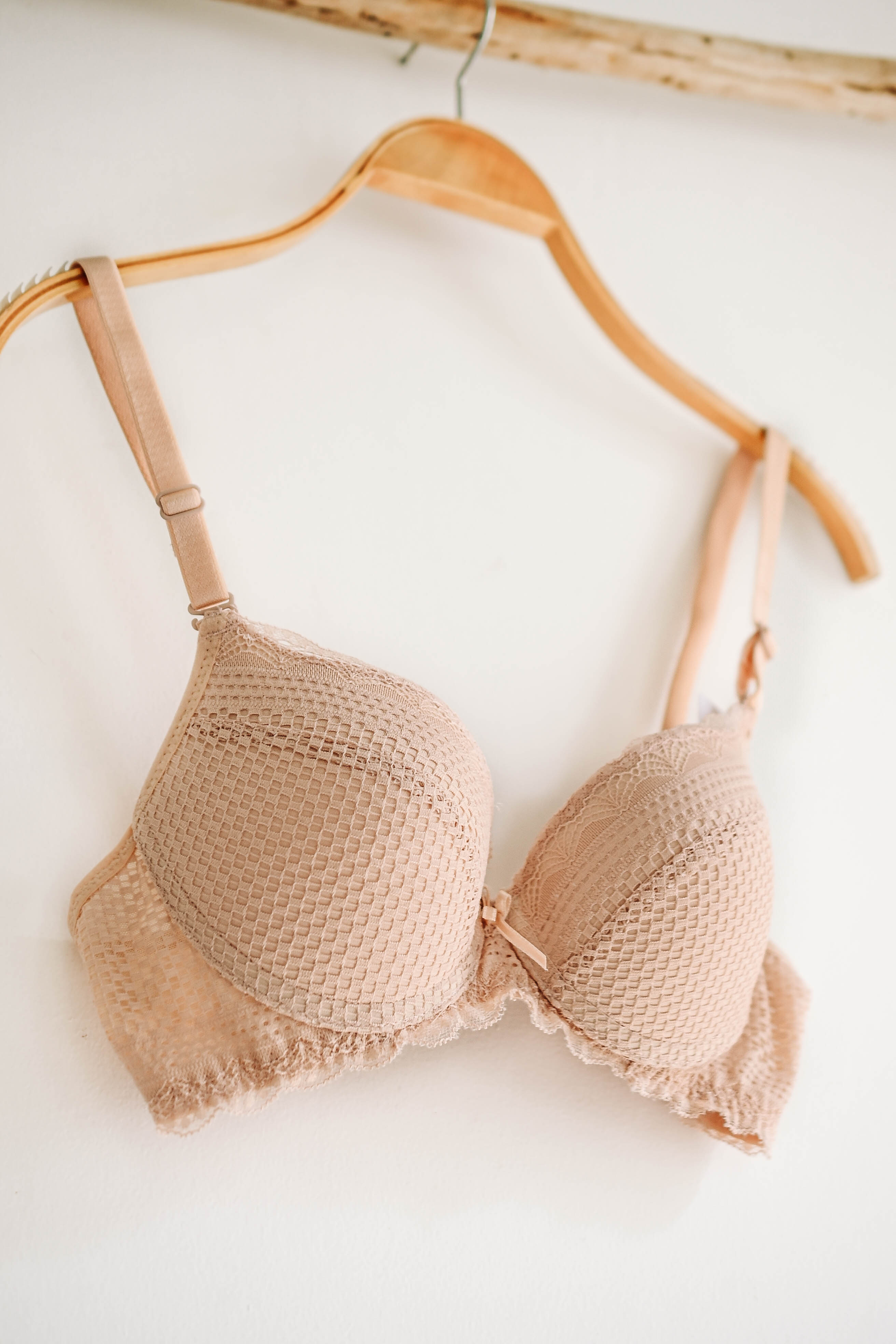 Áo ngực Lovely mút vừa 1761