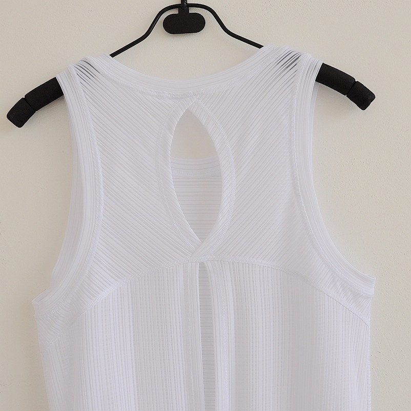 Áo tank top mặc ngoài lưới buộc dây phía sau mặc 2 kiểu
