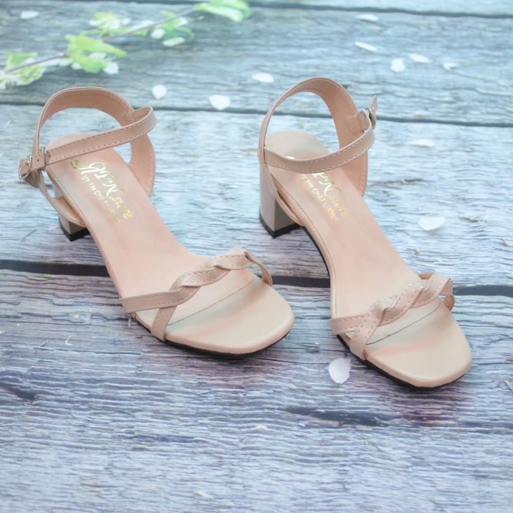 giày sandal cao gót vuông 5p quai thắt chéo