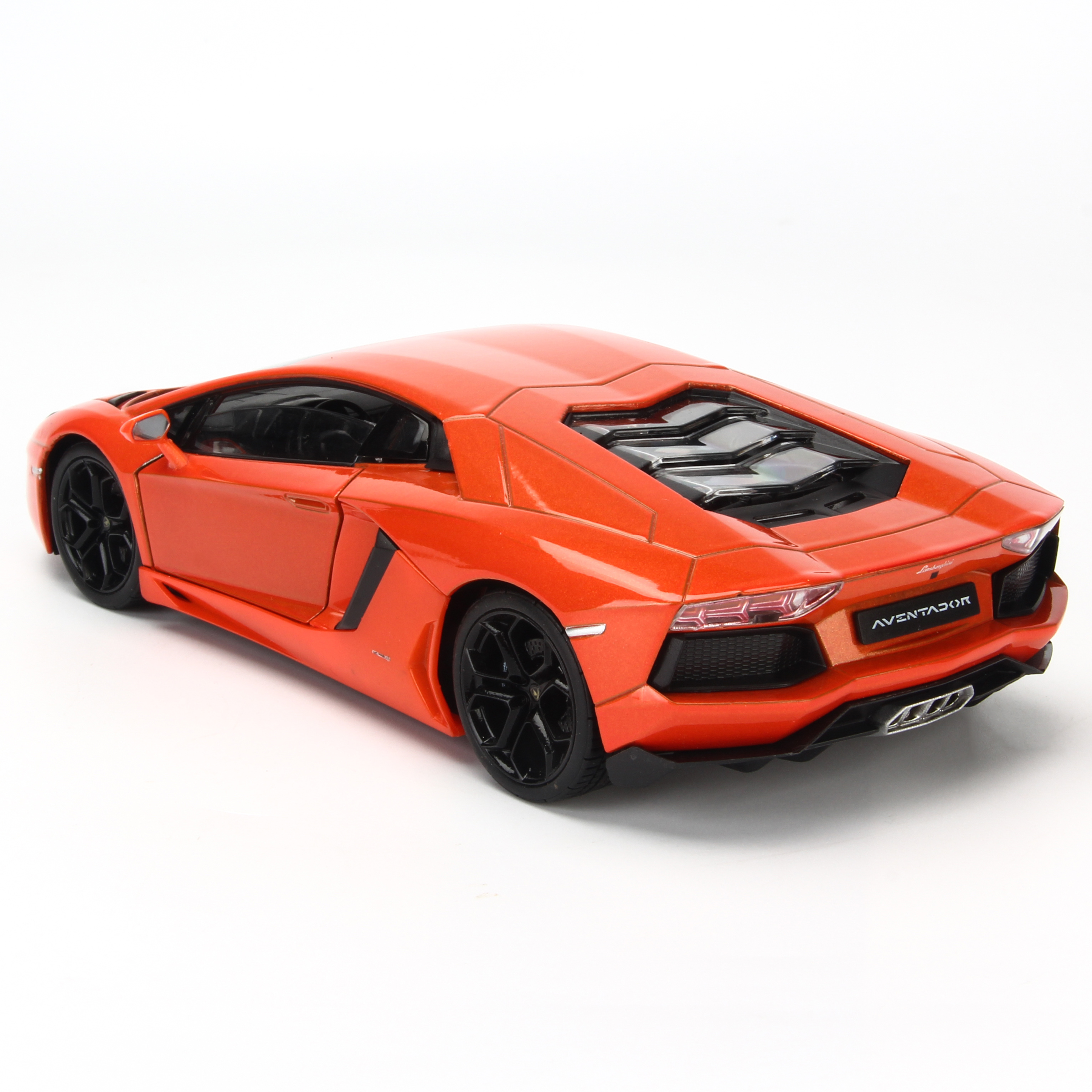 Mô hình xe Lamborghini Aventador LP700-4 1:24 Welly- 24033