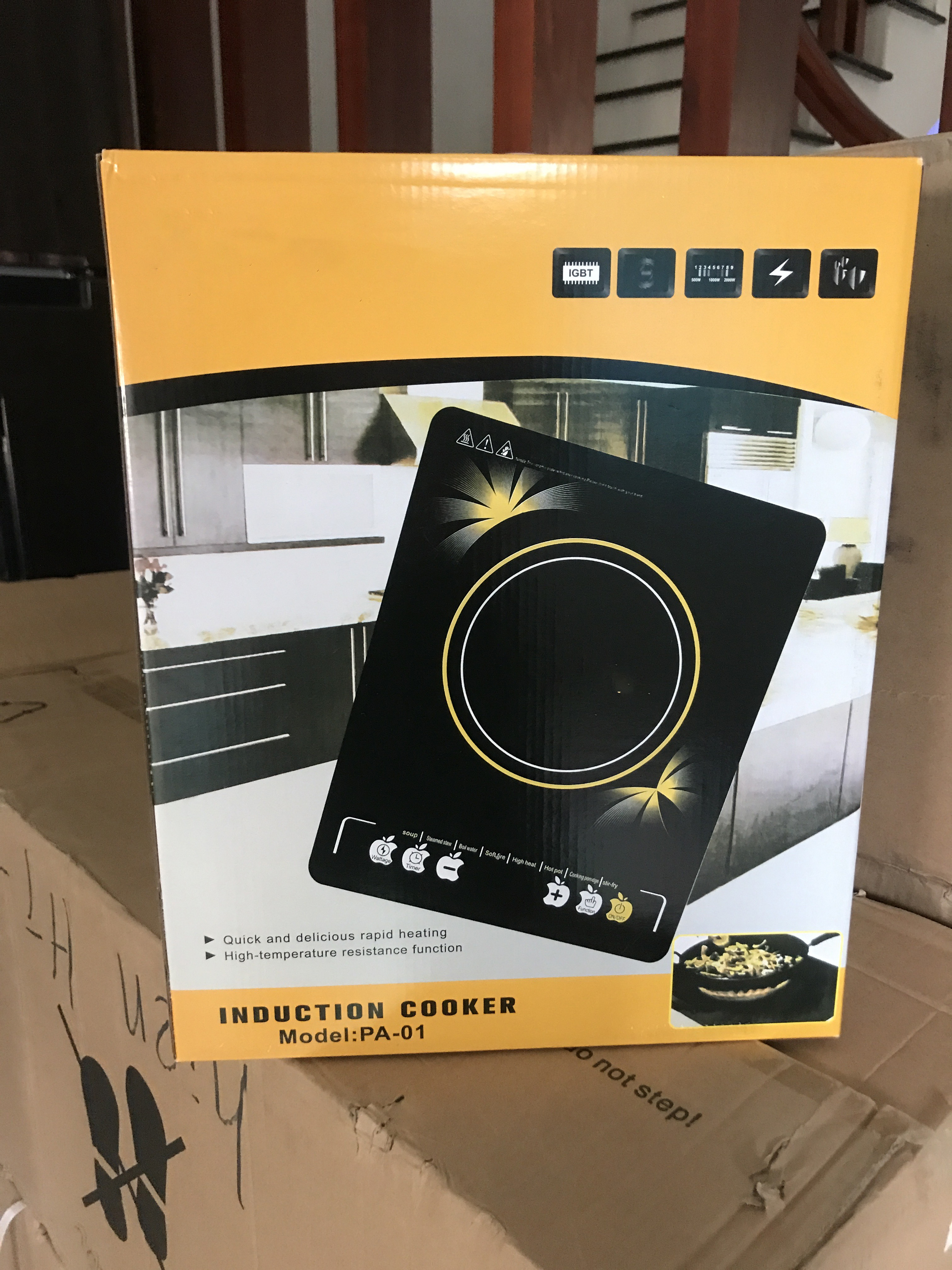 Bếp từ Pa/na/so/nic tặng kèm xoong BH 1 năm