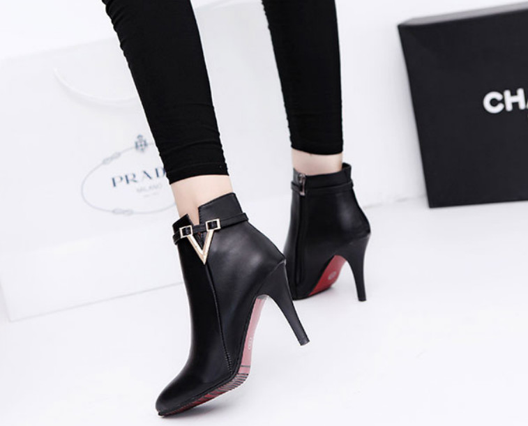 Giày bốt nữ cao gót 9 phân màu đen GN267 - Giày boots nữ cổ ngắn Thương  hiệu OEM | Zalora.vn