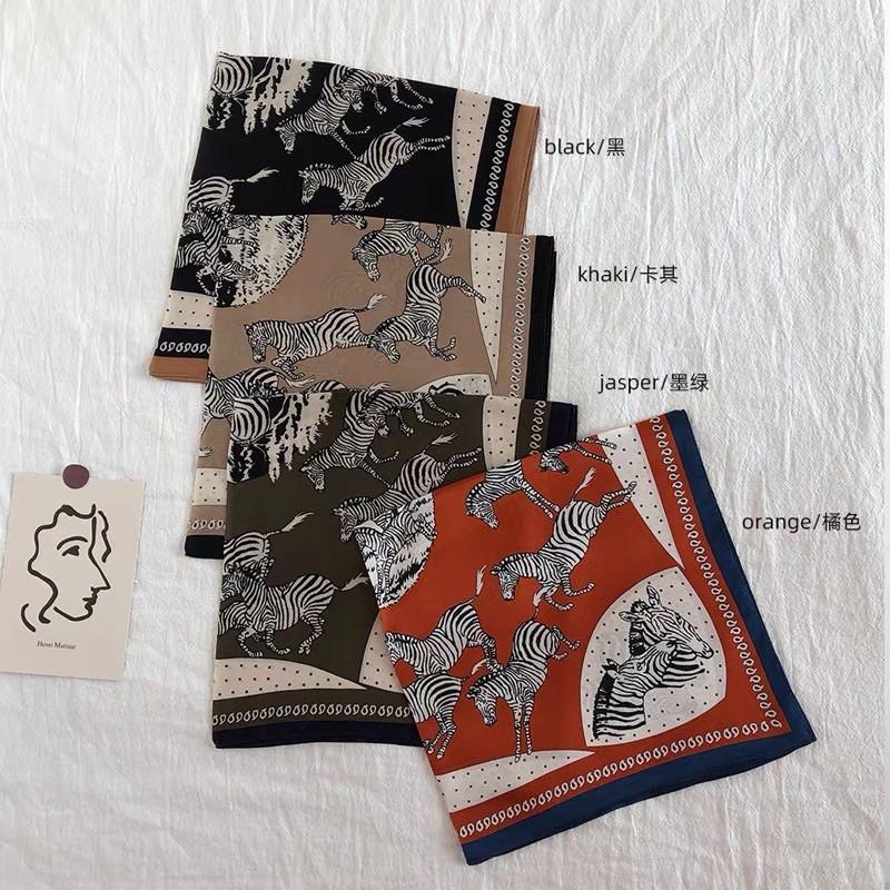 Khăn turban vuông in hình con ngựa size 70x70cm