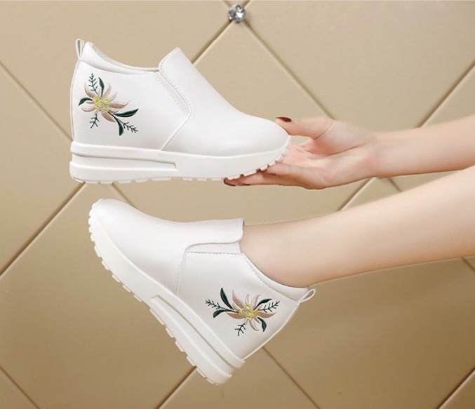 Giày slip on độn 7p da cao cấp siêu mềm SLO489202