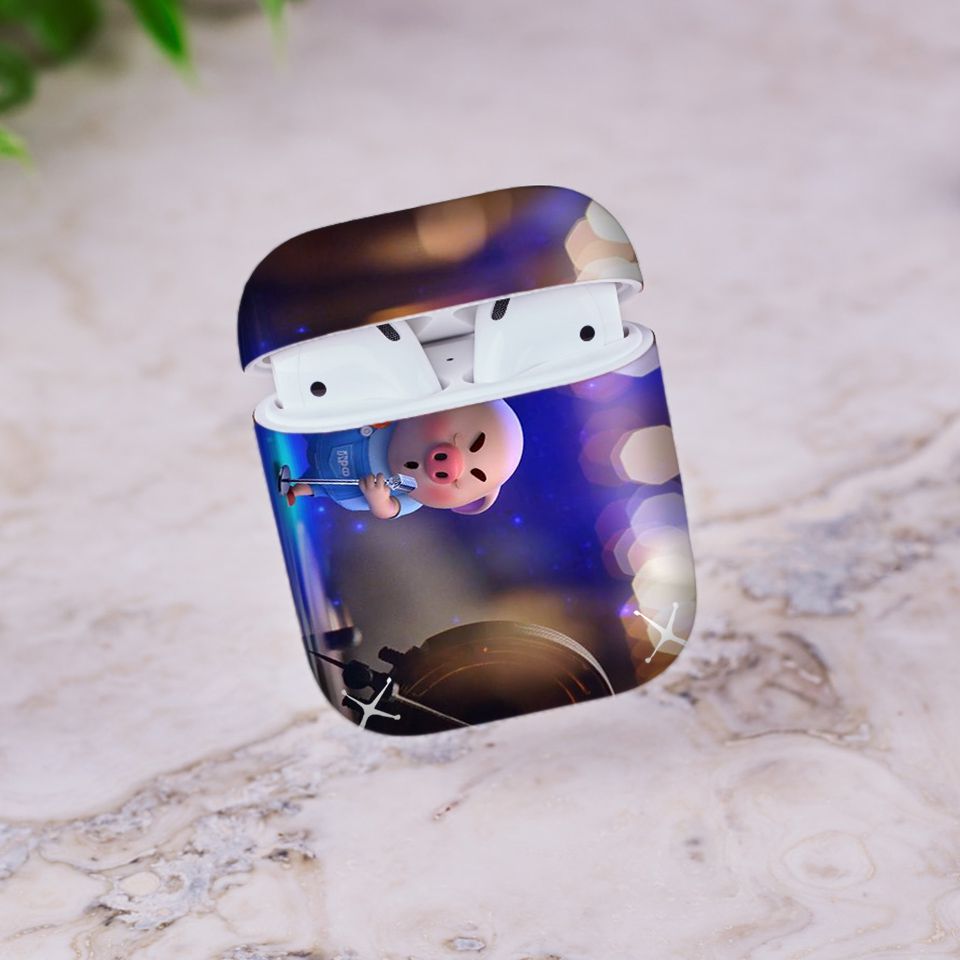 Miếng dán skin chống bẩn cho tai nghe AirPods in hình Heo con dễ thương - HEO2k19 - 113 (bản không dây 1 và 2)