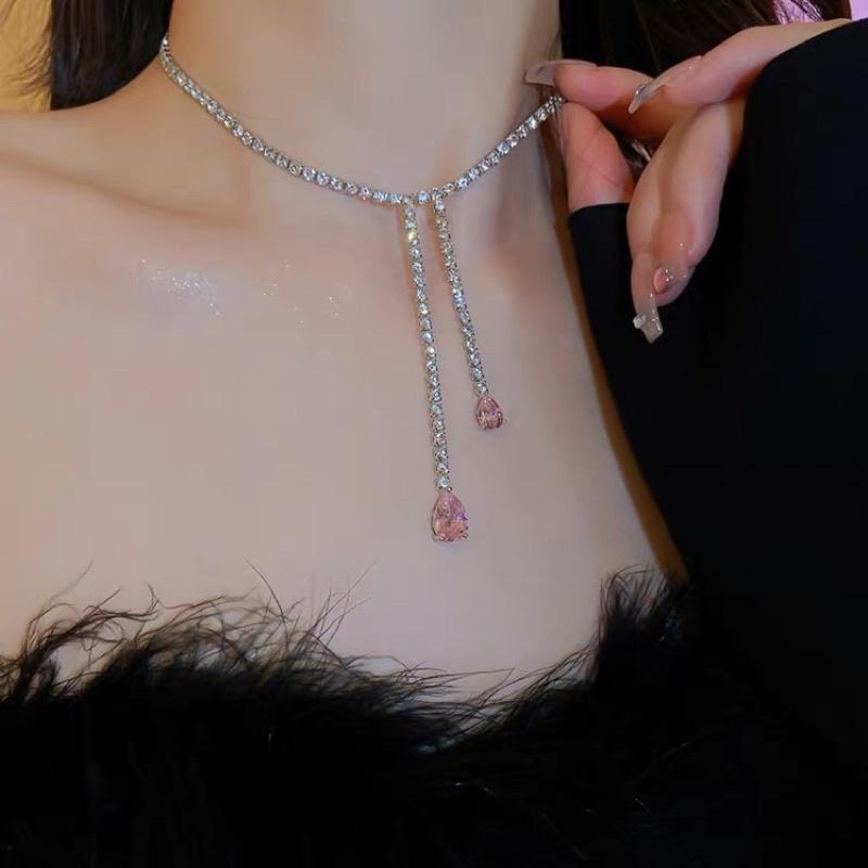 Vòng cổ giọt nước hồng - Arora boutique