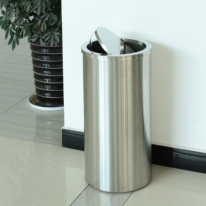 Thùng rác inox nắp lật tròn loại lớn, Mã GPX-110C, Thương hiệu Chinasouth, Kích thước Ф305*645mm, Chất liệu dày 0.7mm