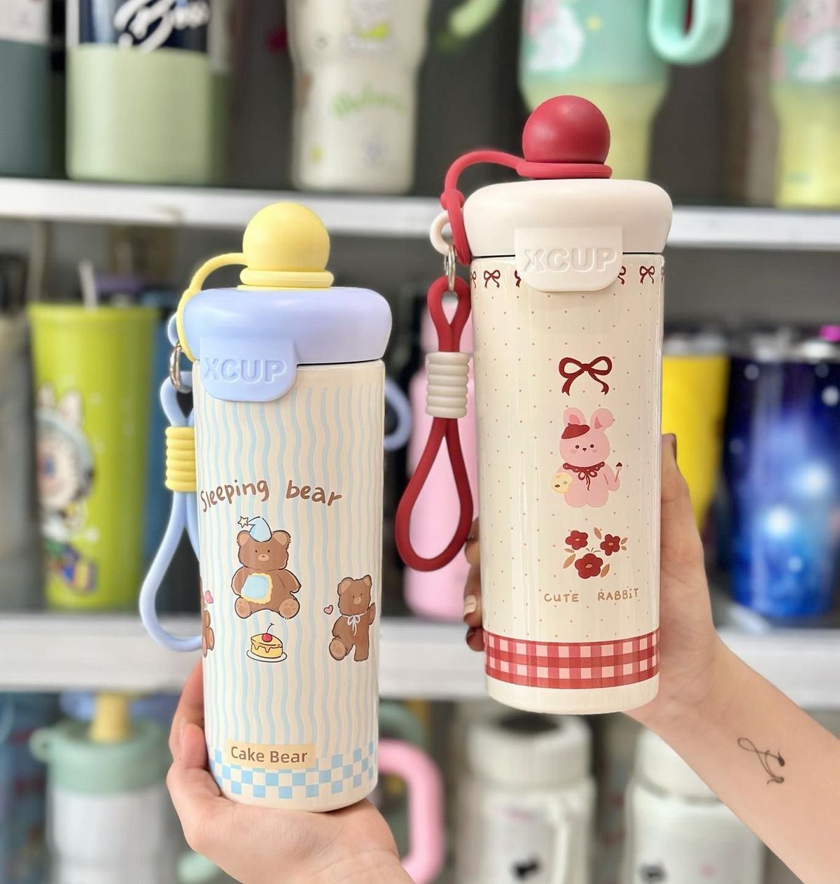 Bình Giữ Nhiệt Lạnh Nắp Tròn CUP 600ml Thiết Kế Kèm Dây Đeo