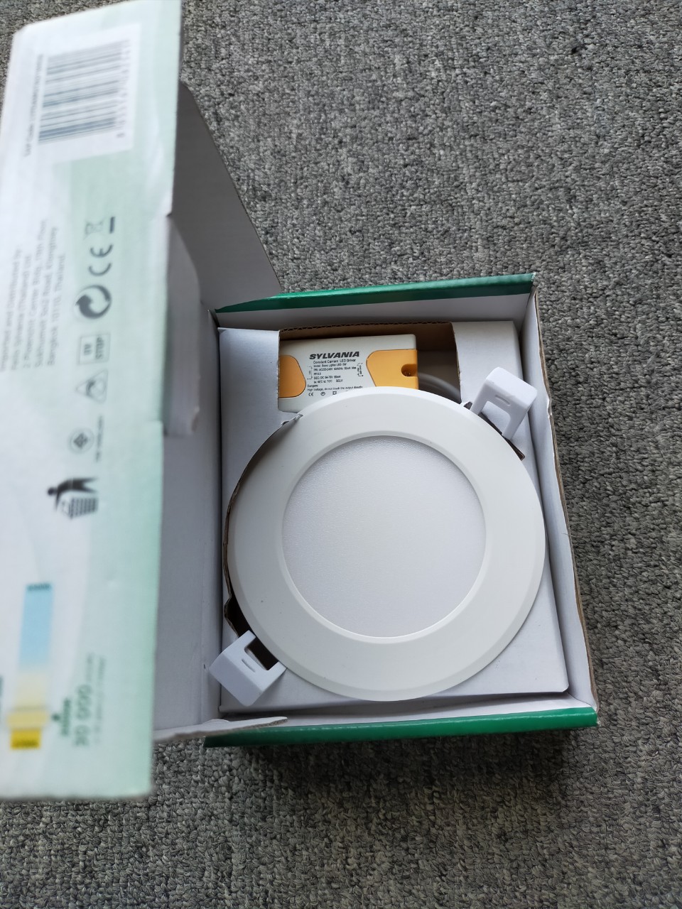 ĐÈN LED ÂM TRẦN SYLVANIA DOWNLIGHT BRAVO LIGHTER LED II RD 6W ÁNH SÁNG VÀNG 3000K 220-240V 30000H - HÀNG CHÍNH HÃNG