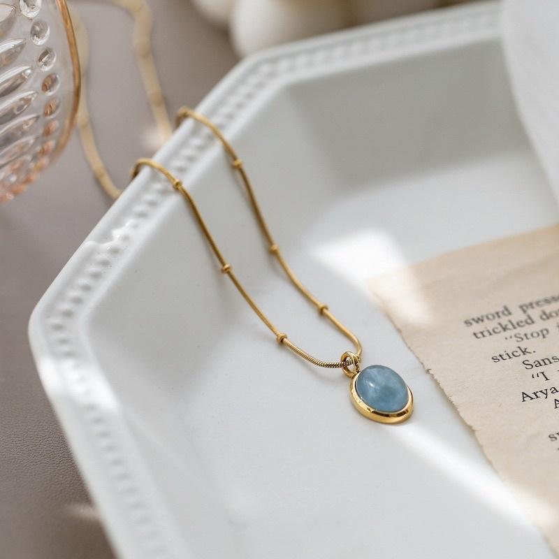Dây chuyền nữ titan không đen mặt đá ngọc vintage đẹp Ring House
