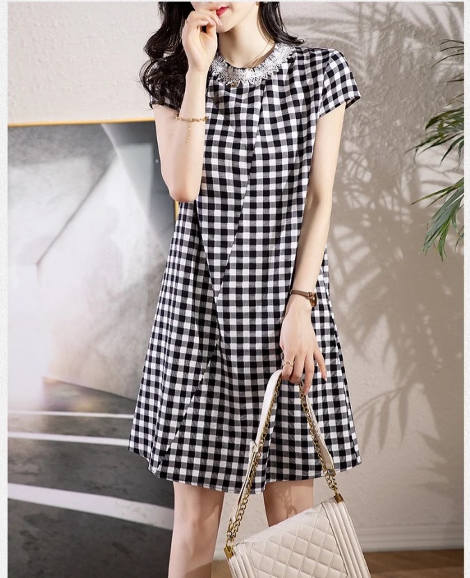 ĐẦM SUÔNG CHỮ A CARO VIỀN REN HOA